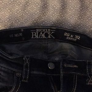BUCKLE BLACK JEANS